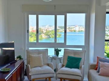 Apartamento · 183m² · 4 Quartos · 1 Vaga · Cobertura Mobiliada Próxima à Lagoa do Violão