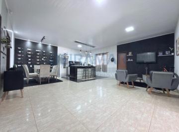 Casa · 400m² · 3 Quartos · 6 Vagas · Monjolo Residence- Excelente Casa com 3 Quartos (1 Suíte Master), Piscina Aquecida e Sala de Cinema