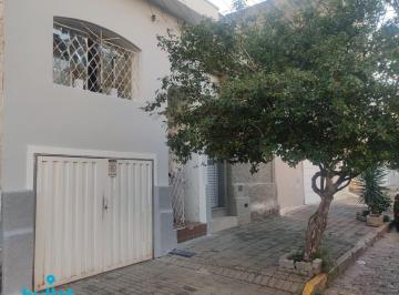Casa · 91m² · 2 Quartos · 1 Vaga · Casa à venda no Distrito Industrial-bem distribuída, com churrasqueira e edícula