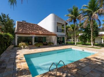 Casa · 299m² · 5 Quartos · 2 Vagas · Casa à Venda no Jardim Acapulco, Guarujá – 5 Dormitórios e 511 m² de Terreno
