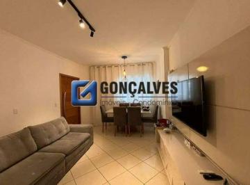 Casa · 190m² · 2 Quartos · 3 Vagas · Casa residencial à venda com 2 suítes, quintal e churrasqueira em Santa Terezinha