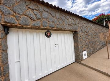 Casa · 200m² · 3 Quartos · 3 Vagas · Casa a venda no bairro Florestal em Matozinhos.
