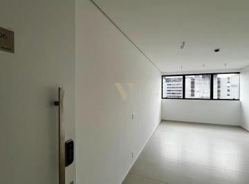 Comercial · 28m² · Sala Comercial de 28m² para Locação no Centro de Curitiba | Endeavour A.Yoshii