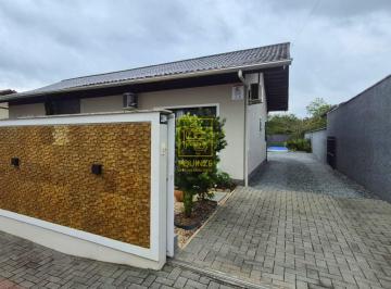 Casa · 169m² · 4 Quartos · 2 Vagas · Casa com edícula e piscina no bairro Pomeranos