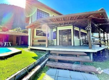 espacosa-casa-de-4-quartos-1-suite-c-hidro-lareira23520935.jpeg · Espaçosa Casa de 4 Quartos (1 Suíte c/ Hidro), Lareira Dupla, Piscina, Salão de Jogos e 4 Vagas Cobe