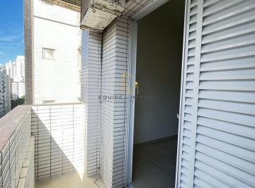 gp7ako2yweznwqzztrlztc0_md · Sala Living no Gonzaga