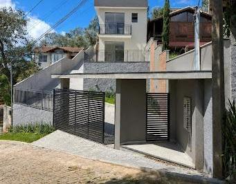 Casa · 100m² · 2 Quartos · 2 Vagas · Casa em Centro, Nova Friburgo/RJ de 100m² 2 quartos à venda por R$ 549.000,00