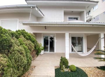 Casa · 241m² · 3 Quartos · 4 Vagas · CASA DE ALTO PADRÃO A 700M DO MAR - BARREIROS | SÃO JOSÉ/SC
