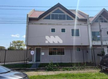Casa · 132m² · 3 Quartos · 4 Vagas · Sobrado com ático e jardim para locação no Uberaba - Curitiba