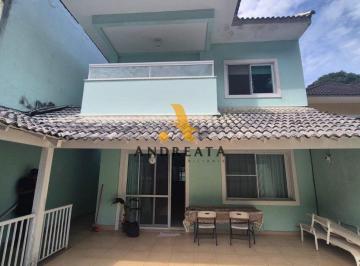 Casa · 207m² · 4 Quartos · 4 Vagas · Venda de Casa em Condomínio com 4 quarto(s), 2 suíte(s), 207 m², por R$ 890 mil, no condomínio Bosqu