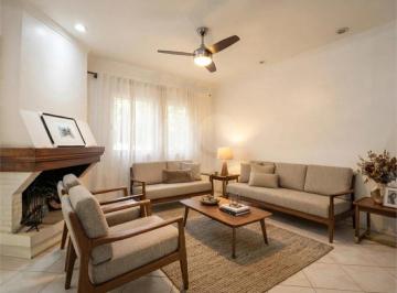 Casa · 242m² · 4 Quartos · 3 Vagas · Casa com 4 quartos à venda em Partenon - RS