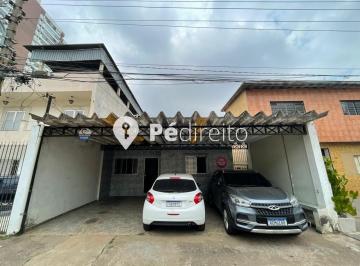 Casa · 204m² · 2 Quartos · 3 Vagas · Venda: Casa Térrea na Quarta Parada com 3 Vagas