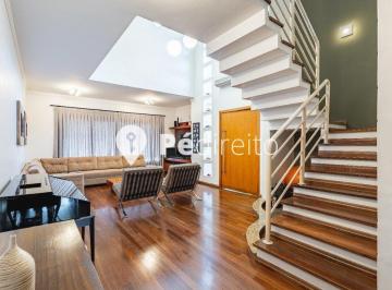 Photo 1 · Casa Sobrado com 257m², 2 Suítes, Piscina e 4 vagas de Garagem à venda na Vila F