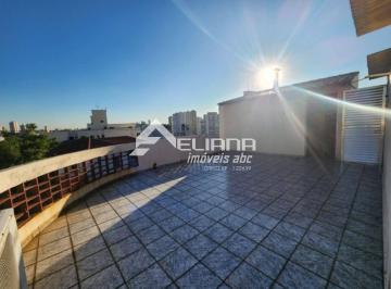 Casa · 145m² · 2 Quartos · Imóvel de esquina com salão + casa superior - Barcelona