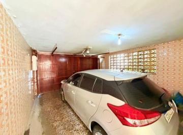 Casa de 3 quartos Venda R$ 650.000 · Casa de 250 m² com 3 quartos à venda no Jardim Bonfiglioli FL34