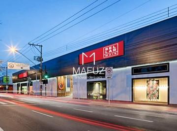 Comercial · 1838m² · 24 Vagas · Loja de 1850 m² com amplo estacionamento interno com 24 vagas para clientes e área de convivênci. Fá