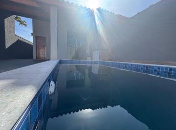 Casa de 2 quartos, Itanhaém · Casa a 100m da rodovia, com 2 quartos, piscina e área gourmet. Localizada em Itanhaém.