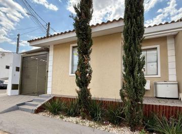 Casa de 3 quartos, Goiânia · CASA A VENDA EM CONDOMÍNIO, 3 QUARTOS, CHURRASQUEIRA, PRÓXIMO AO SETOR CAMPINAS