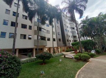 Apartamento de 4 quartos, Brasília · Quatro quartos, 110m², sendo 1 suíte, duas vagas na garagem, Ed. Porto Royal
