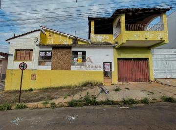 Foto 01 · Casa, Centro, Alfenas, MG