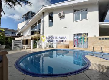 Casa · 5 Quartos · 1 Vaga · Casa com Piscina Aquecida em Daniela - Florianópolis - SC