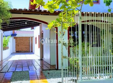 Casa · 160m² · 3 Quartos · 2 Vagas · Casa geminada em Daniela - temporada - Florianópolis – SC
