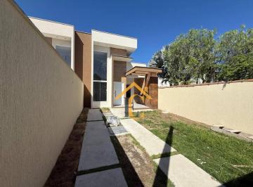 eaf435e8892af5bc79756670dbccee2b5ad0d69c · Casa linear com 3 quartos sendo 1 suíte à venda, 90 m² por R$ 650.000 - Recreio - Rio das Ostras/RJ