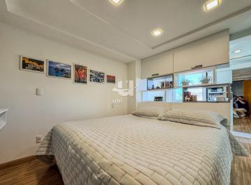 Apartamento · 210m² · 3 Quartos · 3 Vagas · Cobertura 3 quartos - Centro