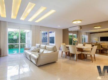 Casa · 195m² · 3 Quartos · 2 Vagas · Casa em Condomínio com 3 quartos, 3 suítes, 2 vagas e 195m² no Jardim Carvalho.