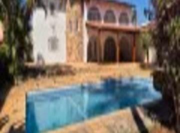 Casa de 4 quartos, Brasília · CASA ESPETACULAR DE ALTO PADRÃO | 390m² | 4 SUÍTES | PISCINA AQUECIDA NO LAGO SUL!
