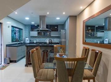 Casa · 245m² · 3 Quartos · 2 Vagas · Casa Espaçosa à Venda | 245m² | 3 Dormitórios | 2 Vagas