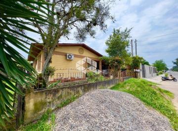 Photo 1 · Casa a venda no bairro Camobi em excelente localização