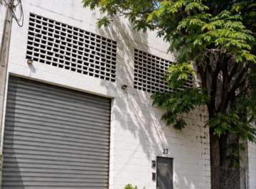 Comercial · 250m² · Galpão na Rua Poema dos Olhos, 27 • 250 m²