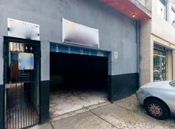 Comercial · 196m² · 2 Vagas · Galpão na Avenida Direitos Humanos, 2019 - Salão • 196 m²