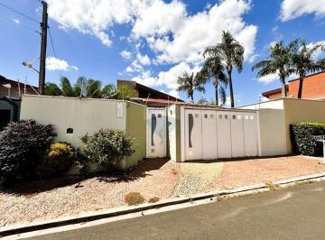 Casa · 168m² · 3 Quartos · 2 Vagas · Casa para venda em Jardim Brasília de 168.00m² com 3 Quartos, 1 Suite e 2 Garagens
