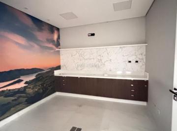 Comercial · 234m² · Oportunidade Única: Loja Comercial de Alto