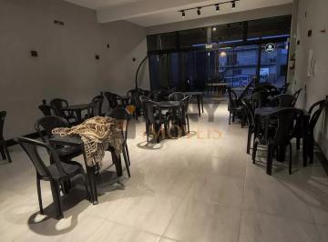 Comercial · 188m² · 6 Vagas · Loja comercial ideal para bar, restaurante, salão de festas