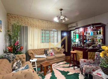 20fc741752f6786c30a8a43d2a97d3eb1d3385a7 · Casa no centro com 1 suíte e 2 dormitórios à venda, 188 m² por R$ 1.400.000 - Centro - Cascavel/PR