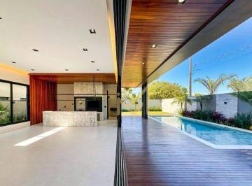 f82477a367ac24e34b8294406b998a9b2bb3516d · Sobrado com 4 suítes à venda, 410 m² por R$ 5.900.000 - Condomínio Residencial Treviso - Cascavel/PR