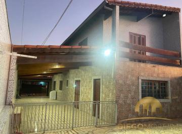 Casa · 220m² · 4 Quartos · 5 Vagas · SOBRADO À VENDA EM TERRA PRETA – PISCINA, ÁREA GOURMET