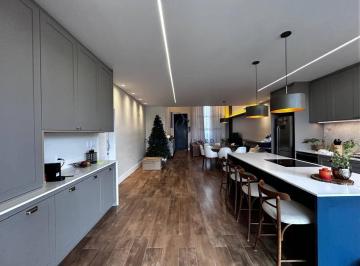 474a5c61849cd786800863101681c8ed044b0b91 · Casa com 3 dormitórios para alugar, 180 m² por R$ 6.059,00/mês - Condomínio Vale dos Cristais - Taub