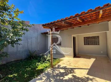 Casa · 60m² · 2 Quartos · 1 Vaga · ALUGO - Casa com 2 Dormitórios e Churrasqueira na Região Leste