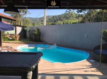 Casa · 380m² · 3 Quartos · 2 Vagas · Casa com 380m2 no Condomínio Ariribá em Balneário Camboriú