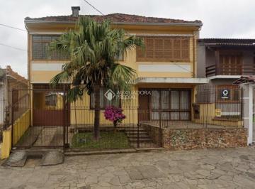 Casa · 240m² · 4 Quartos · Casa com 240m², 4 dormitórios ,2 banheiros e piscina na Vila São José