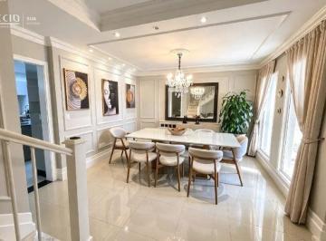 0c20e638-a8d4-43ee-a796-4d8a229c736d.jpg · Casa à Venda no Jardim Sul - São José dos Campos | 200 m², 4 Suítes e Ar-Condicionado