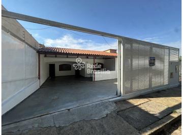 Casa · 176m² · 3 Quartos · 2 Vagas · QUADRA 02, CJ. E-12, 3 QUARTOS, STE, LAJE, SOBRADINHO