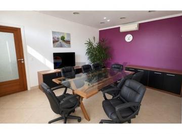 Comercial · 554m² · 1 Quarto · 4 Vagas · "Prédio Comercial 554m² em Guarulhos: Oportunidade Única"