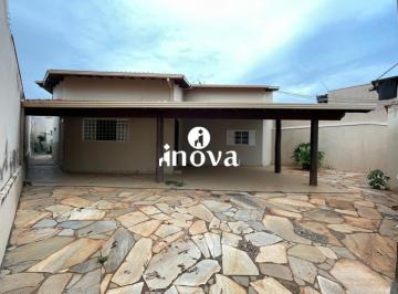 Casa · 219m² · 3 Quartos · 4 Vagas · Casa para locação, bairro São Bento