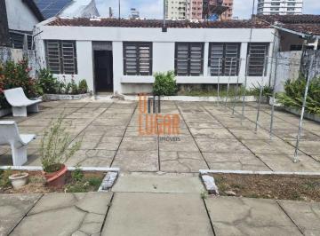 Casa · 320m² · 4 Quartos · 2 Vagas · Casa para venda com quintal amplo, 4 quartos, 2 suites e 648 m2 em Alameda na Conselheiro Furtado -