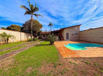 Terreno · 139m² · 2 Quartos · 6 Vagas · Chácara para venda em Centro de 139.00m² com 2 Quartos e 6 Garagens
